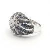 Bague or feu artifice saphirs diamants blanc et noir – Image 3